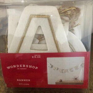 WONDERSHOP AT TARGET BANNER 6 FT OFF WHITE/GOLD NWT